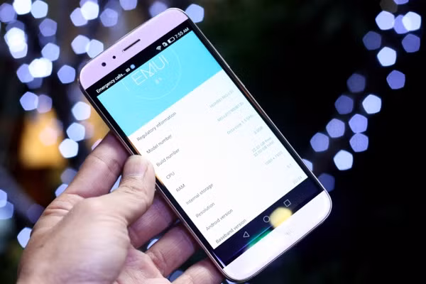 Thông tin cấu hình của máy: G7 Plus sử dụng vi xử lý Qualcomm Snapdragon 615 8 lõi, gồm 4 lõi tốc độ 1,5GHz và 4 lõi tốc độ 1,2GHz, RAM 3GB, bộ nhớ trong 16GB, khe cắm thẻ tối đa 32GB.