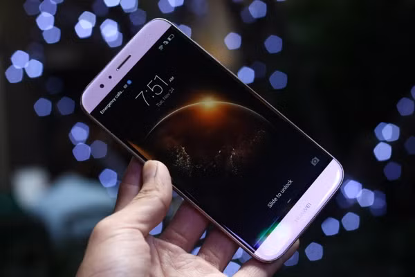 Màn hình điện thoại được bảo vệ bằng kính Gorilla Glass 3.