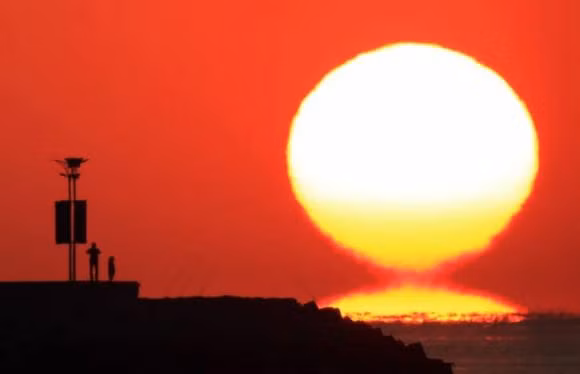 Tai sao mat troi van chua chay xong?-Hinh-3