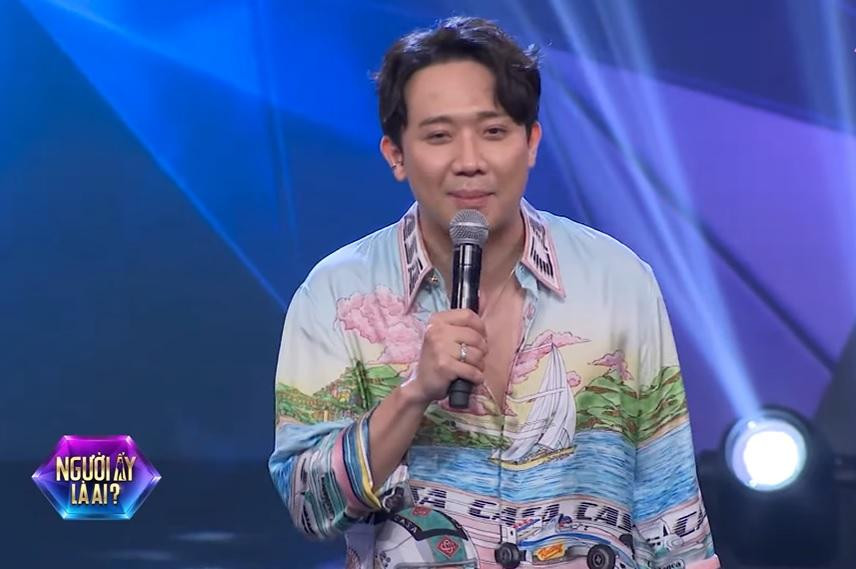 Tran Thanh mac 'sexy' hon ca 3 nu co van 'Nguoi Ay La Ai'-Hinh-7