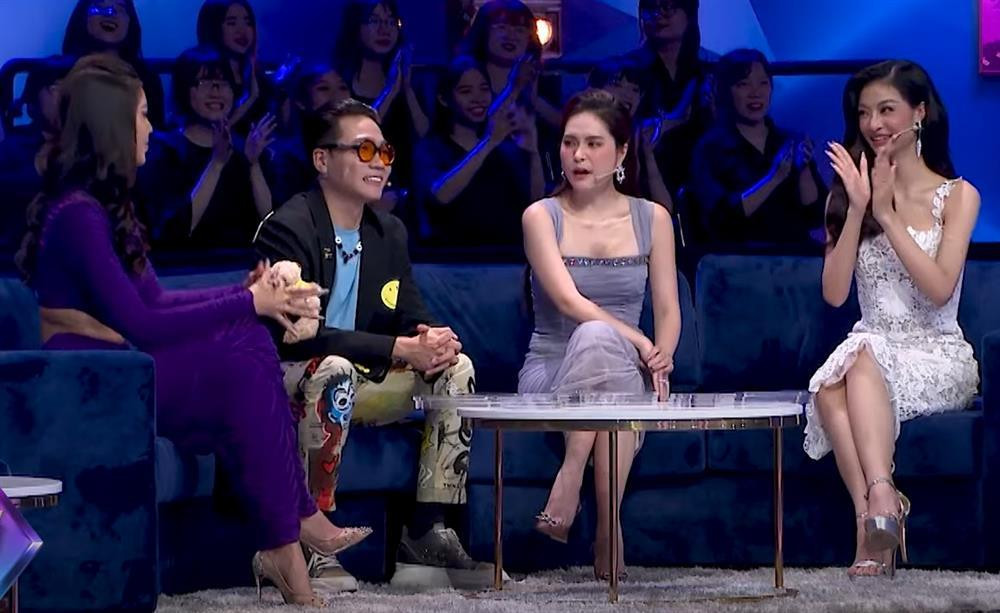 Tran Thanh mac 'sexy' hon ca 3 nu co van 'Nguoi Ay La Ai'