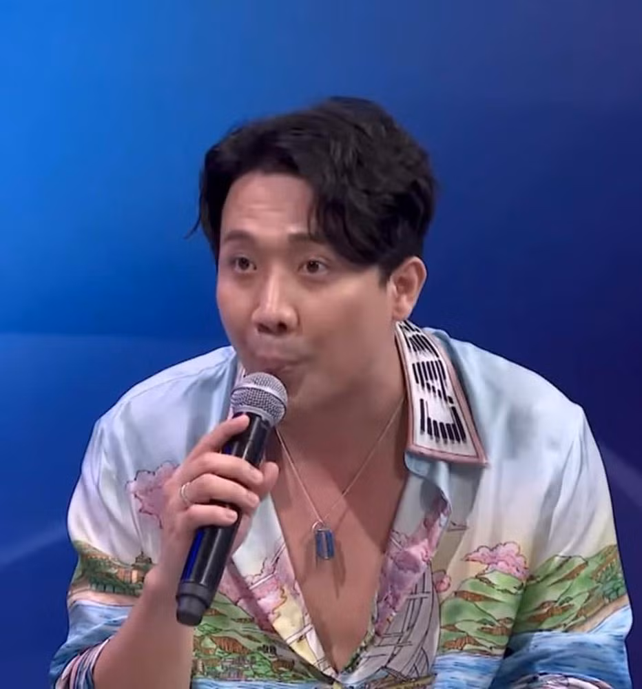 Tran Thanh mac 'sexy' hon ca 3 nu co van 'Nguoi Ay La Ai'-Hinh-11