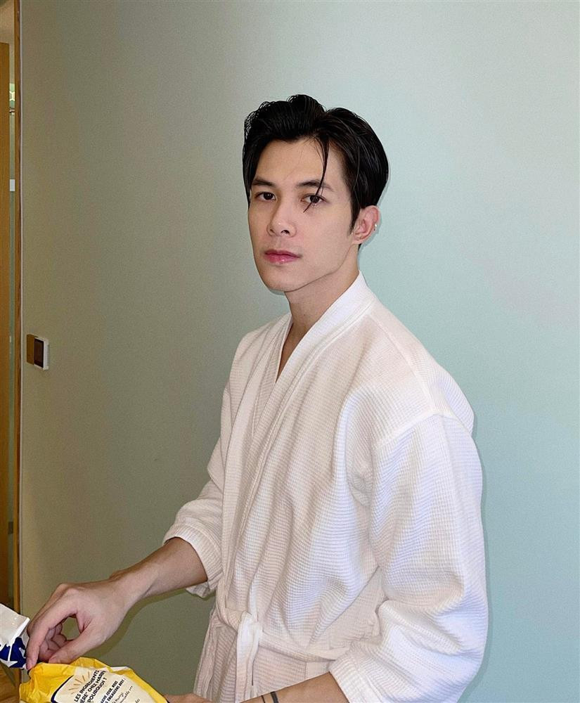 Anh Tu khoe anh dien trai, netizen nhac nhe 'bo hoa Dieu Nhi'