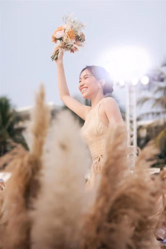 Anh Tu khoe anh dien trai, netizen nhac nhe 'bo hoa Dieu Nhi'-Hinh-4