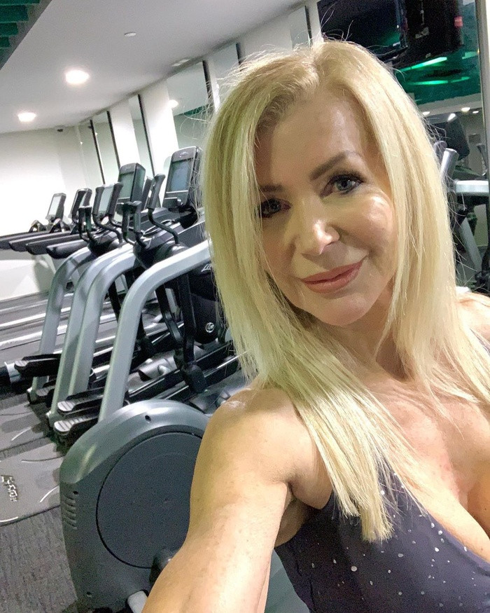 Ba ngoai U70 so huu 'vai u thit bap' ngang ngua Angela Phuong Trinh-Hinh-4