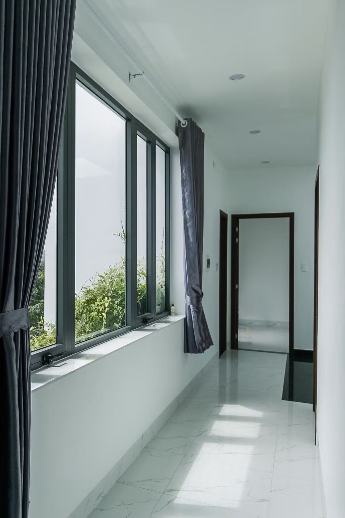 Nha pho thiet ke hien dai voi khong gian rop ca troi xanh mat-Hinh-24