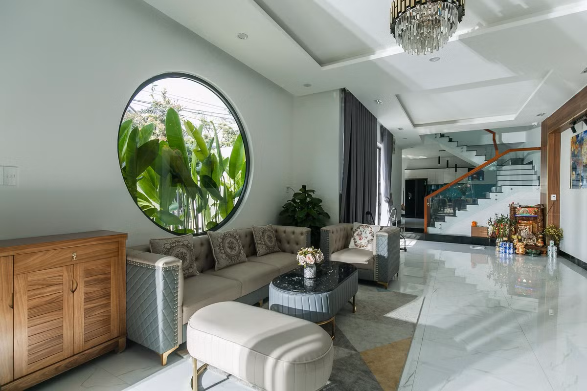 Nha pho thiet ke hien dai voi khong gian rop ca troi xanh mat-Hinh-12