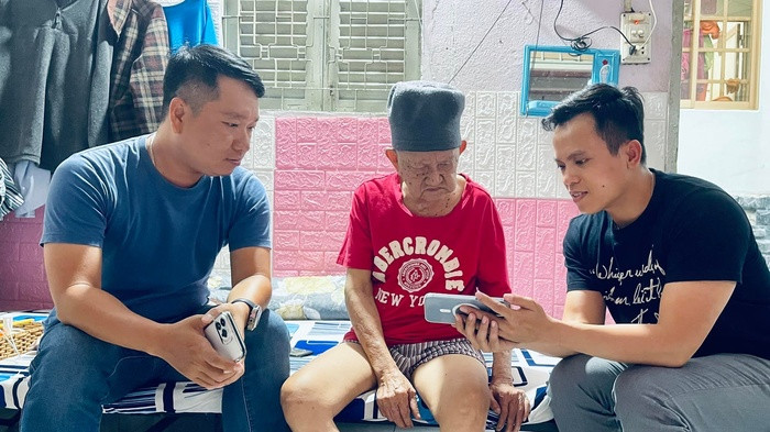 Tinh hinh suc khoe cua nghe si Mac Can: Chi con mot chiec rang-Hinh-2