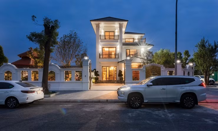 Choang ngop biet thu hoa lan “Nam Canh Trang” cua dai gia Bac Ninh