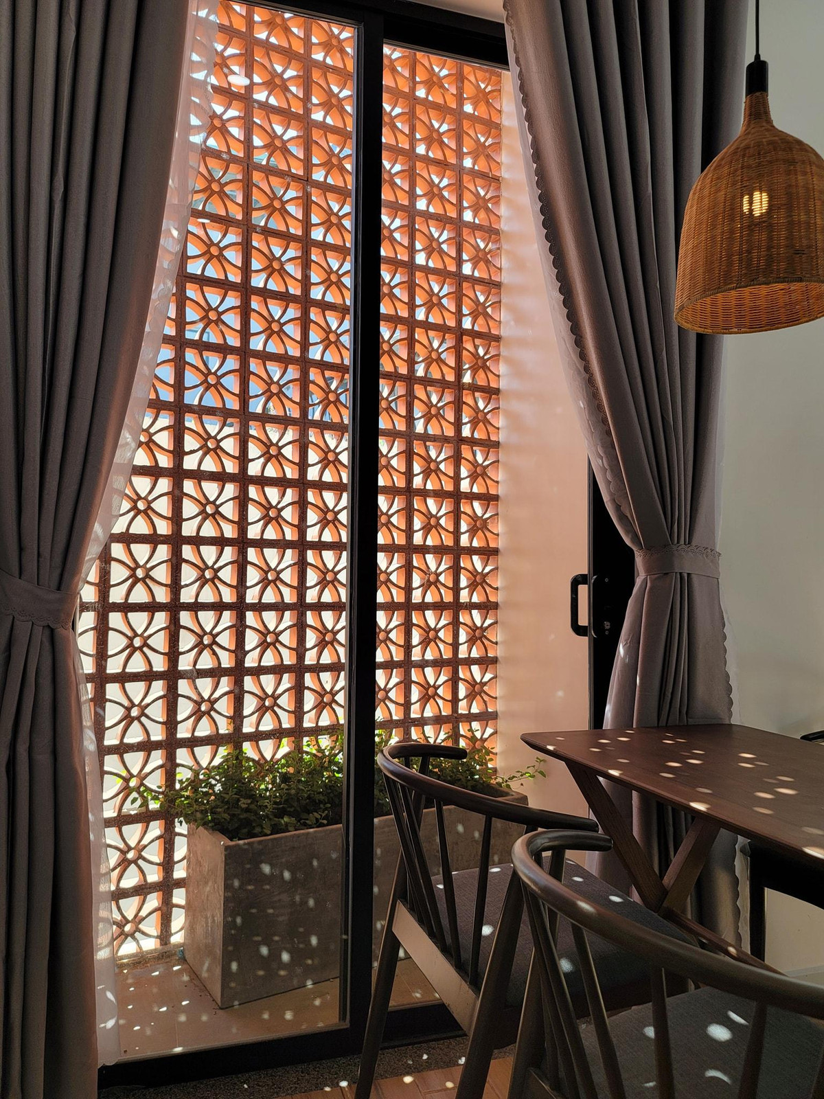 Ngoi nha me cung tren manh dat meo, xay trong 3 nam-Hinh-13