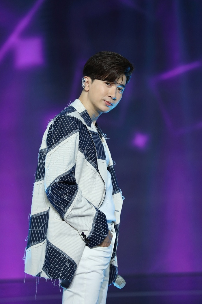 Chi Dân mong muốn 'làm mới' bản thân sau một thập kỷ hoạt động nghệ thuật Chi Dan mong muon 'lam moi' ban than sau mot thap ky hoat dong nghe thuat