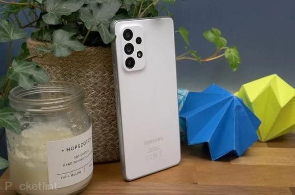 Top 5 smartphone tam trung tot nhat nam 2022-Hinh-2