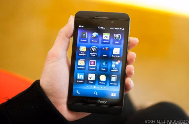 Blackberry hoãn 2 điện thoại trước khi ra mắt. The Wall Street cho biết công ty này đã bỏ ngang kế hoạch sản xuất 2 điện thoại, với tên mã là Café và Kopi, trước khi chúng có cơ hội ra mắt thị trường.