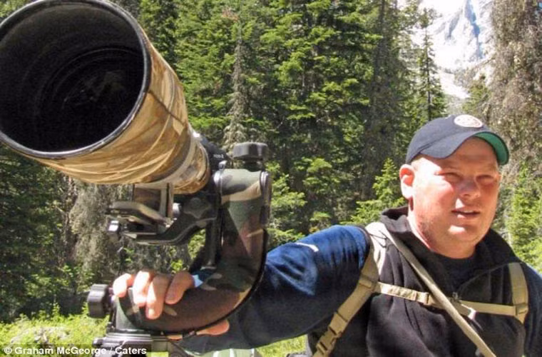 Nhiếp ảnh gia Mc George rất vui vì chộp được những khoảnh khắc đáng nhớ này.