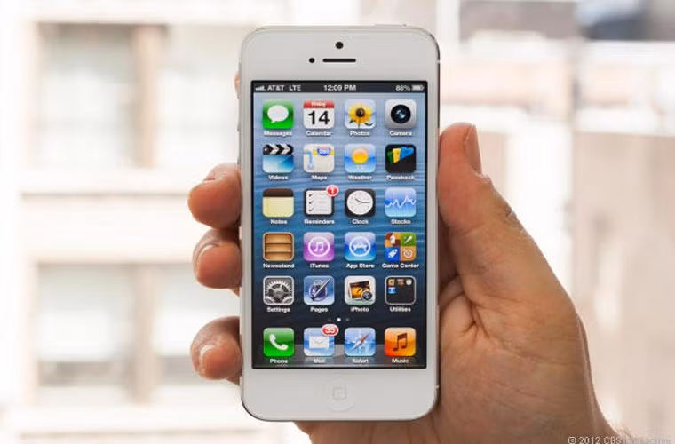 iPhone sẽ chiếm lĩnh điện thoại smartphone Mỹ. Nhà phân tích Horace Đeiu cả Asymco cho rằng khi đạt tới mức phát triển cao nhất, iPhone của Apple sẽ chiếm tới 68% thị trường smartphone Mỹ.