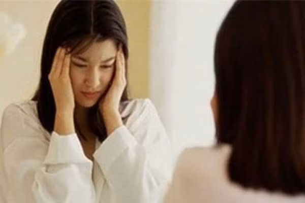 Dinh bau truoc khi cuoi, toi bi chinh me de xu ep