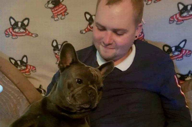 Chu mac ung thu qua doi, cho trung thanh ra di cung luc