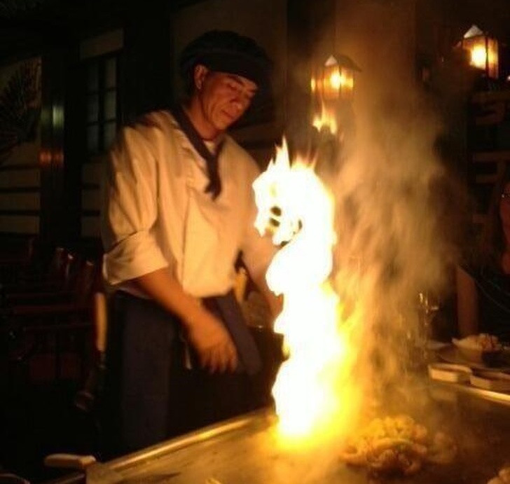 Rồng lửa xuất hiện.