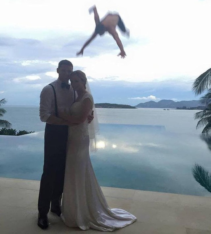 "Món quà cưới" từ trên trời rơi xuống chăng?