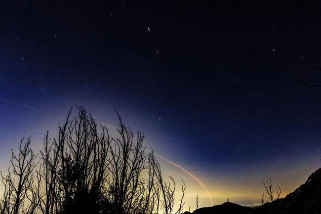 Các vệ tinh cũng có vành đai: Phát hiện đầu tiên về việc này là vào năm 1997 với một thiên thạch có tên là Charklo nằm gần sao Thổ có đường kính khoảng 250 km. Chariklo cũng là một vật thể không phải hành tinh có vành đai và có lẽ có ít nhất 1 vệ tinh quay quanh nó.