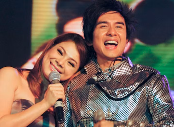 Nam ca sĩ nổi tiếng ly hôn vợ đại gia, U50 giàu kếch xù - Hình 5 Nam ca si noi tieng ly hon vo dai gia, U50 giau kech xu-Hinh-5