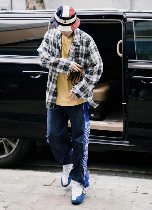 Visual của Sơn Tùng vẫn rất điển trai và nhận được nhiều lời khen.