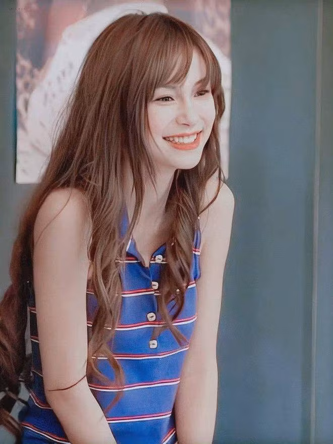 Nhan sac Angelababy nam 17 tuoi dung la bau vat Cbiz-Hinh-3