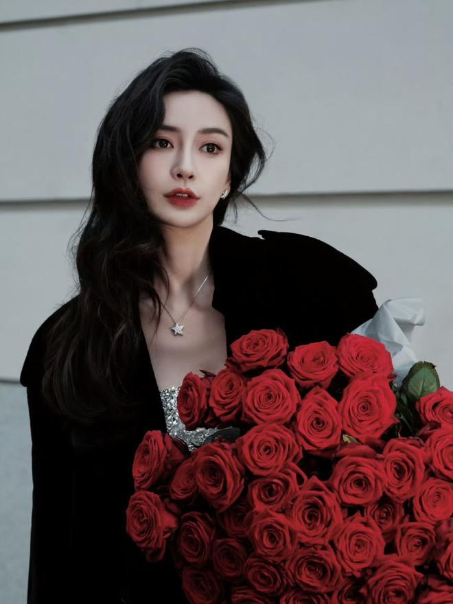 Nhan sac Angelababy nam 17 tuoi dung la bau vat Cbiz-Hinh-7