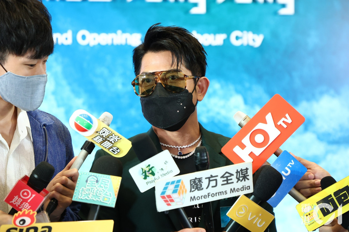 Quach Phu Thanh tich gop kim cuong cho hai con gai-Hinh-2