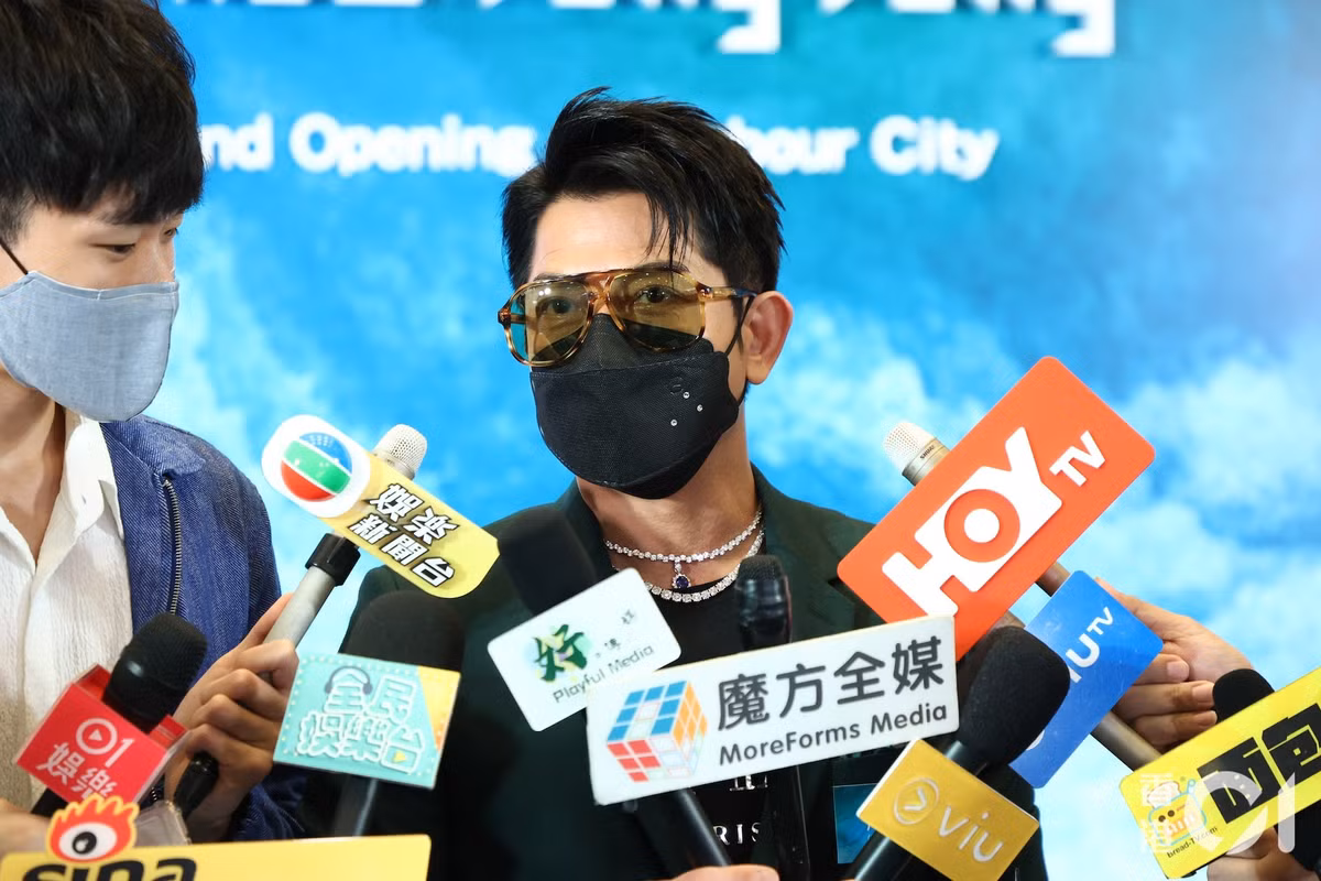 Quach Phu Thanh tich gop kim cuong cho hai con gai-Hinh-2