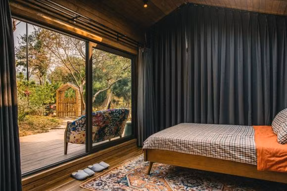 Theo gia chủ tiết lộ thì kinh phí xây dựng ngôi nhà nhỏ để nghỉ dưỡng này cũng khoảng 500 - 600 triệu đồng. 