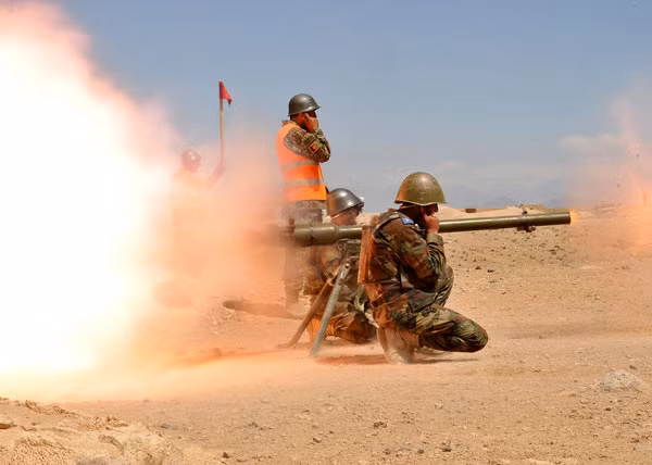 SPG-9 của Quân đội Afghanistan khai hỏa.