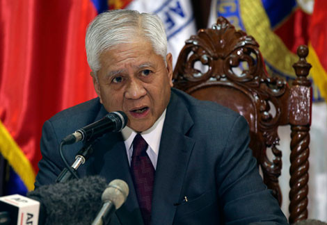 Ngoại trưởng Philippines Albert del Rosario.