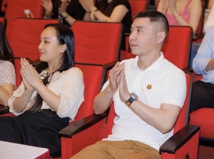 Ba xa NSND Cong Ly tiet lo noi so, dan tinh gat gu cong nhan-Hinh-4