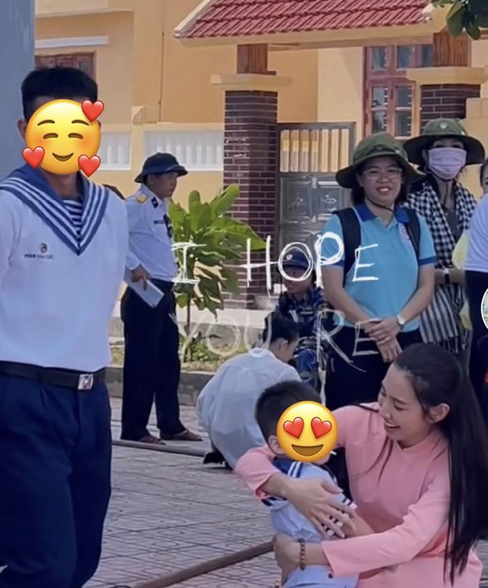 Thuy Tien gian doi khi bi fan 'bo dep' khien dan tinh phi cuoi