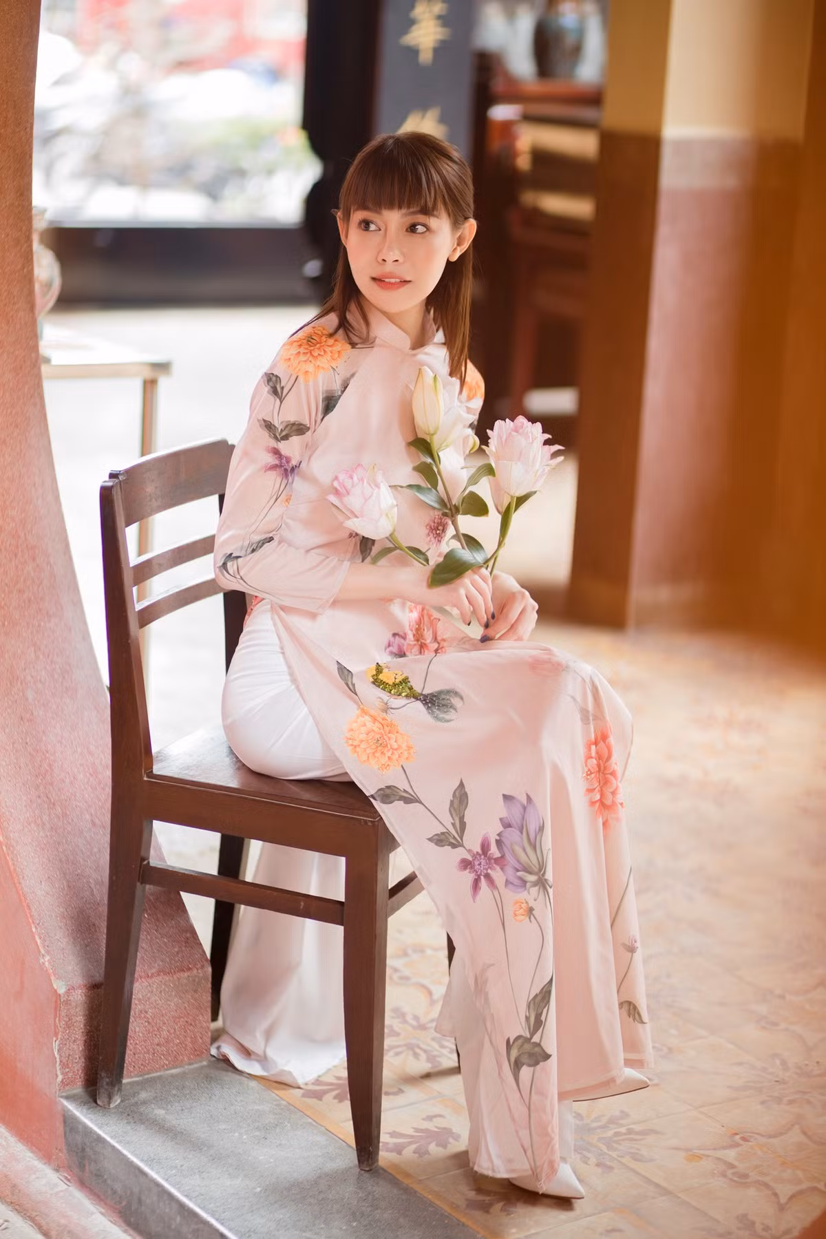 Hải Dương trở lại hoạt động giải trí chủ yếu vì nhận lời xuất hiện tại sự kiện của bạn bè. Cô kể khi thấy đồng nghiệp cống hiến và toả sáng, bản thân vui mừng, hy vọng tiếp thêm động lực cho mọi người.