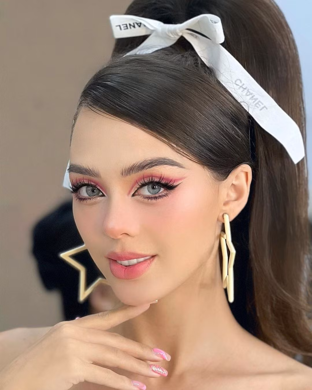 Vo mau Tay cua Bui Tien Dung o nha cham con xinh het nac