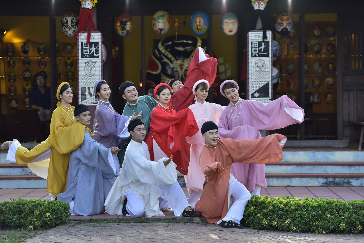 Hoi An sap toi tro thanh tam diem cua hang loat sao Kpop-Hinh-5