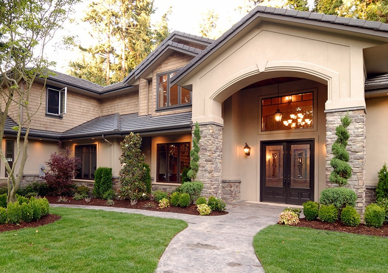 Vì vậy, việc chăm sóc tốt cho cây xanh, hoa lá trong nhà và phát triển mạnh mẽ cũng sẽ tăng cường vượng khí cho gia đình và làm cho Phong thủy của gia đình ngày càng tốt hơn.