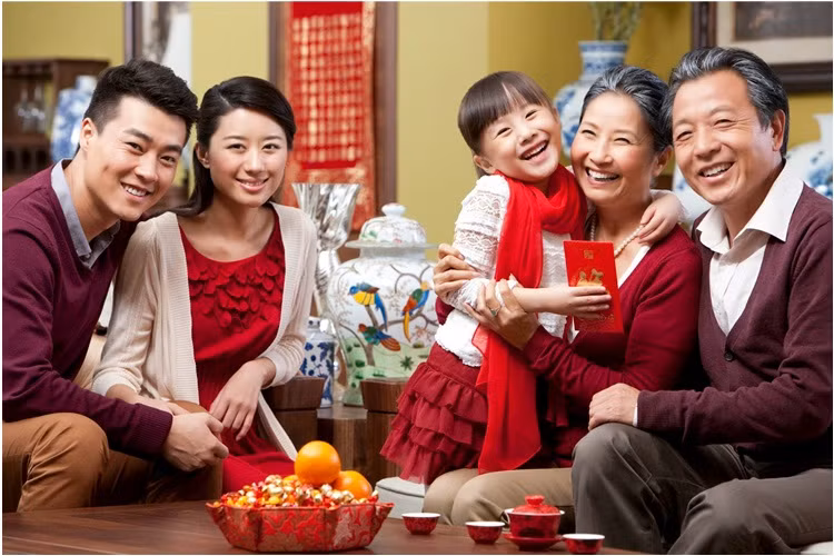 Nếu quan sát những gia đình họ hàng, bạn bè, đồng nghiệp xung quanh chúng ta sẽ thấy rằng những gia đình sung túc là những gia đình có cuộc sống gia đình tương đối hòa thuận, hạnh phúc.