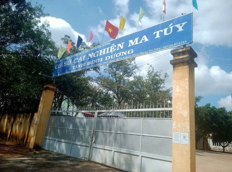 9 hoc vien bo tron khoi co so cai nghien ma tuy, cuop dien thoai nguoi di duong