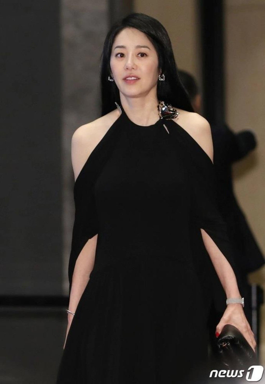 Doi bi kich cua cuu A hau Han Quoc voi thieu gia giau co-Hinh-5