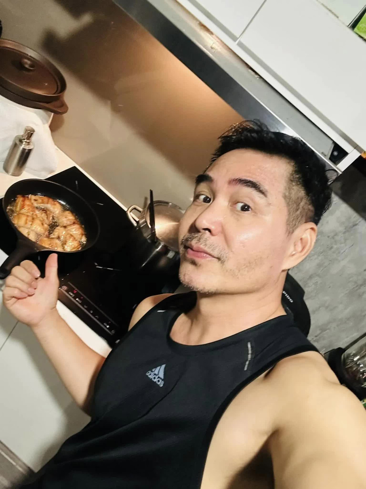 Cuoc song doc than cua 2 sao nam phim “Lat mat”-Hinh-3