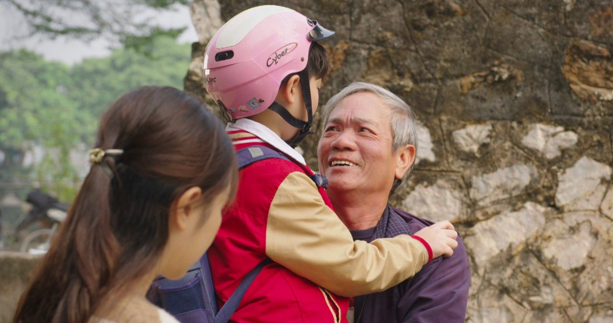 Ong bo chong khien khan gia cam ghet tren song gio vang-Hinh-2