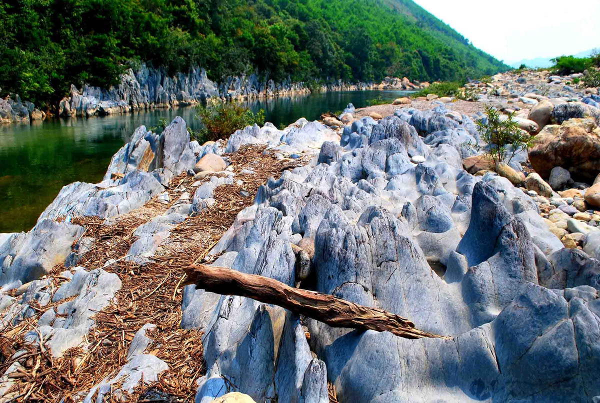 Với vẻ đẹp độc đáo, Vũng Bọt cũng nằm trong đề cử “Top 7 Ấn tượng Việt Nam 2023” ở hạng mục “Top 7 điểm du lịch có cảnh đẹp ấn tượng”. Ảnh: Tiên Sa