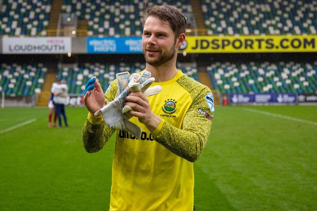 9. Chris Johns (Linfield FC, số trận thi đấu ở cấp độ CLB từ đầu mùa giải 2022/23 đến nay: 44, tổng số phút đã thi đấu: 4.003).