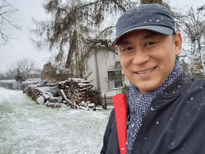 Dan dien vien “Blouse trang” gay sot hon 20 nam truoc, gio ra sao?-Hinh-3