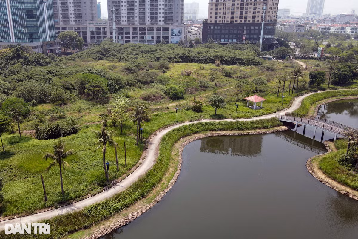 Cong vien thiet ke theo phong cach san golf cao cap “dap chieu” nhieu nam-Hinh-4