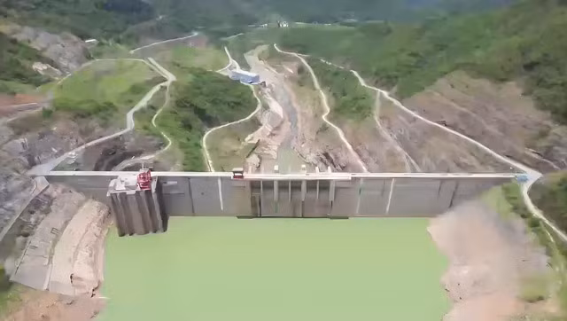 Can canh can kho cua hang loat ho thuy dien o Viet Nam-Hinh-5