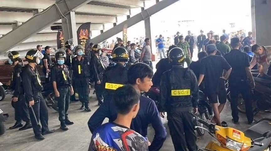 Hang tram canh sat co mat o khu du lich Dai Nam trong ngay 28/5